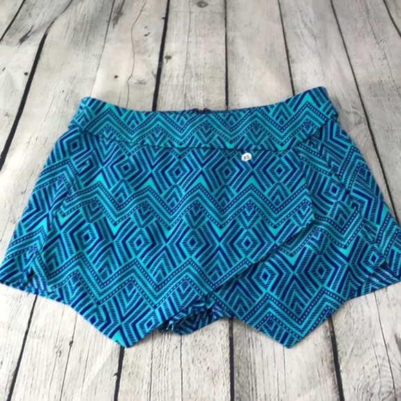 3/$15 Forever 21 skIrt Shorts & skirt Aztec XS - Picture 1 of 5